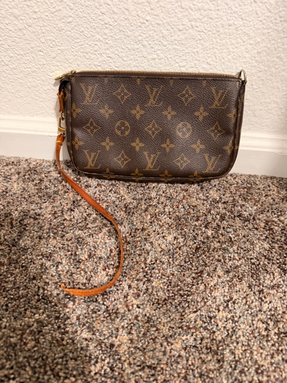 Louis Vuitton Monogram Shoulder Bag in Brown and Gold has strap but not attached